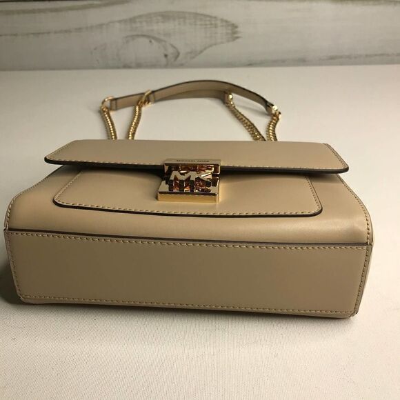 Michael Kors Mindy Shoulder Bag NWT - Picture 7 of 10